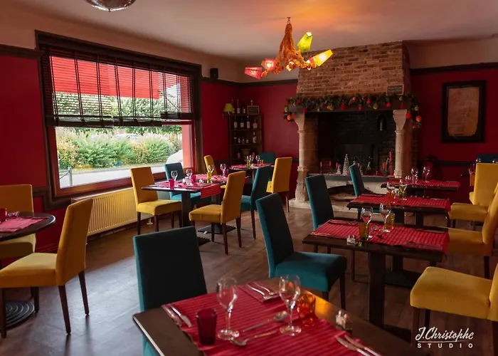 Logis - Hotel & Restaurant La Corne D \'Abondance