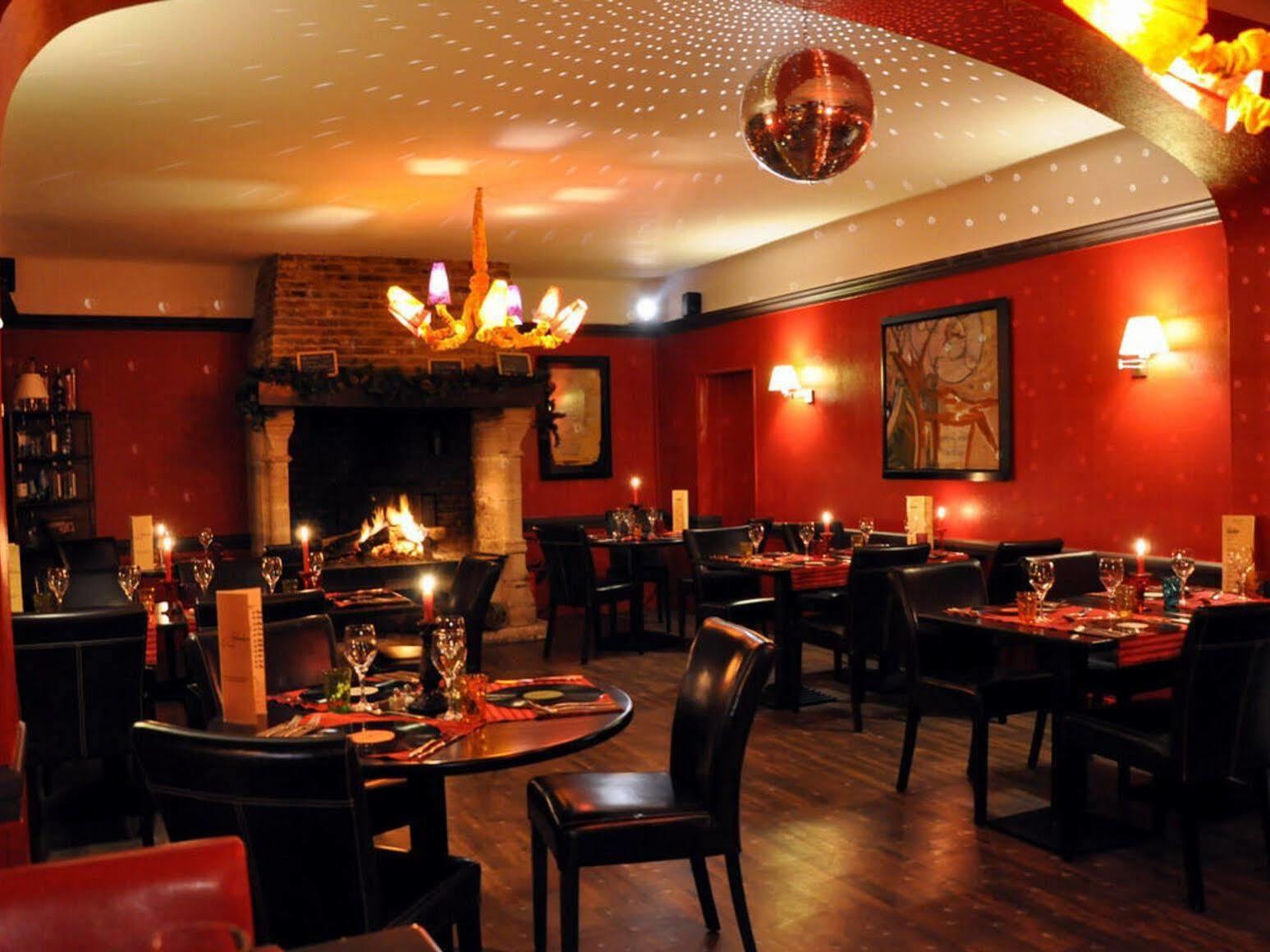 Hotel Logis - & Restaurant La Corne D 'abondance